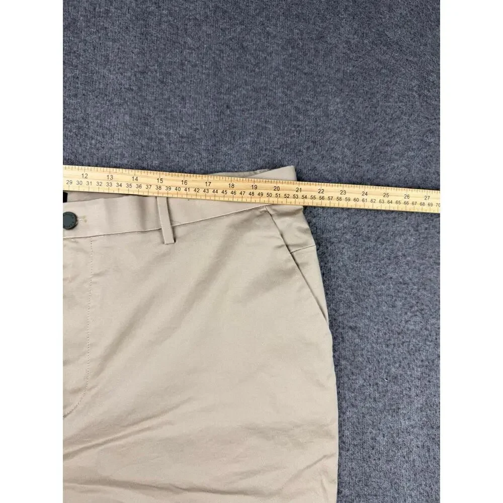 Banana Republic Core Temp Aiden Short Men's Khaki‎ Chino Shorts Size 42